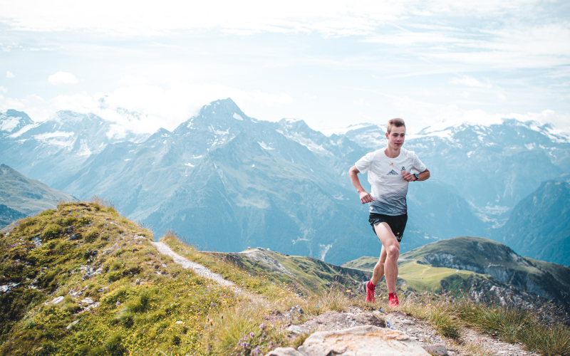 Comparativa del UTMB Index y la cote ITRA en trail running, cálculo, diferencias y utilidad.