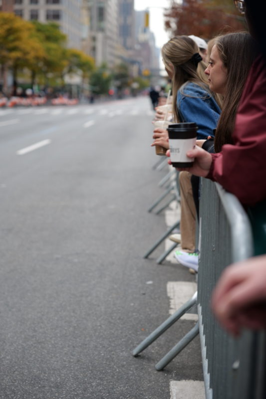 Fotos épicas del Maratón de Nueva York 2023 con corredores, público y RunMotion Coach.