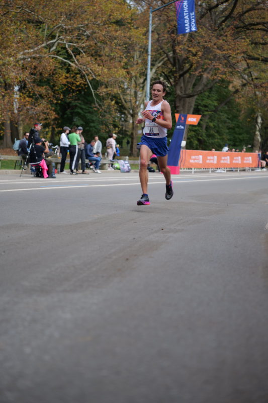 Fotos épicas del Maratón de Nueva York 2023 con corredores y RunMotion Coach en acción