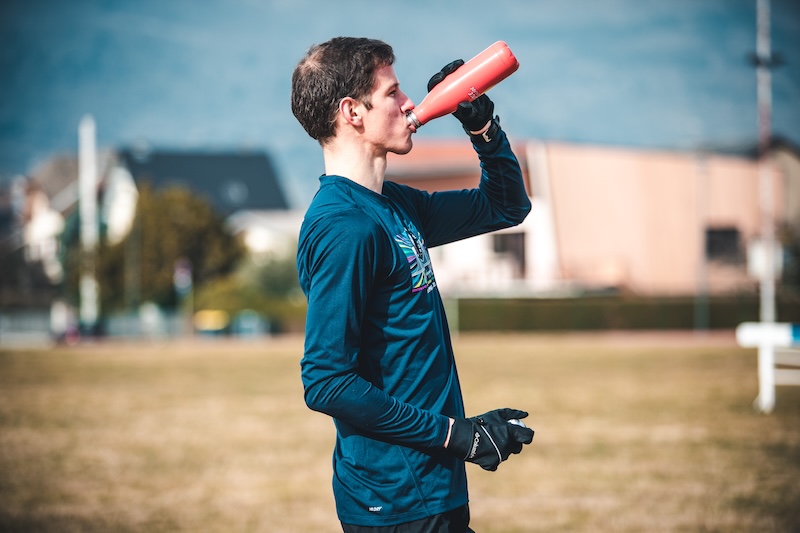 Proteínas después del entrenamiento de running y trail para acelerar recuperación muscular y rendir más.
