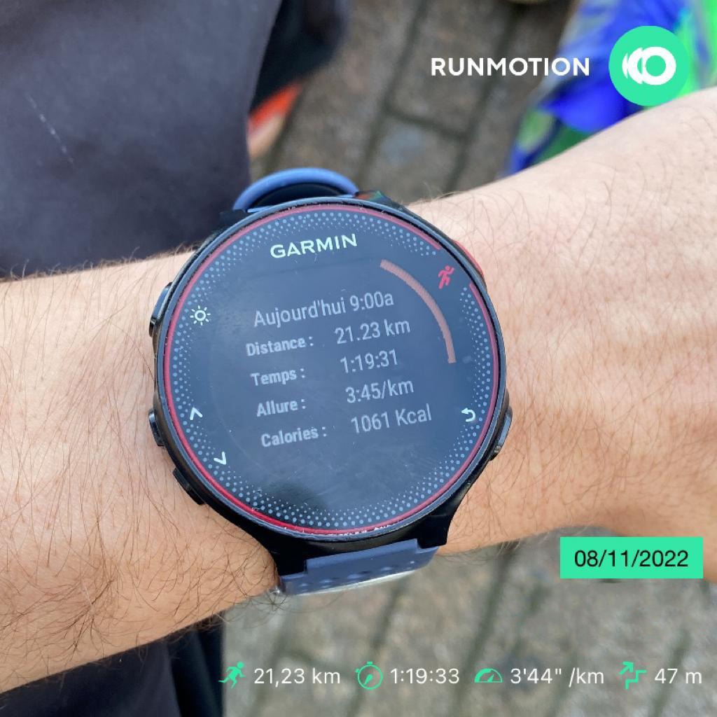 Matteo corre la Media Maratón del Lago Maggiore y baja de 1h20 en una gran actuación.