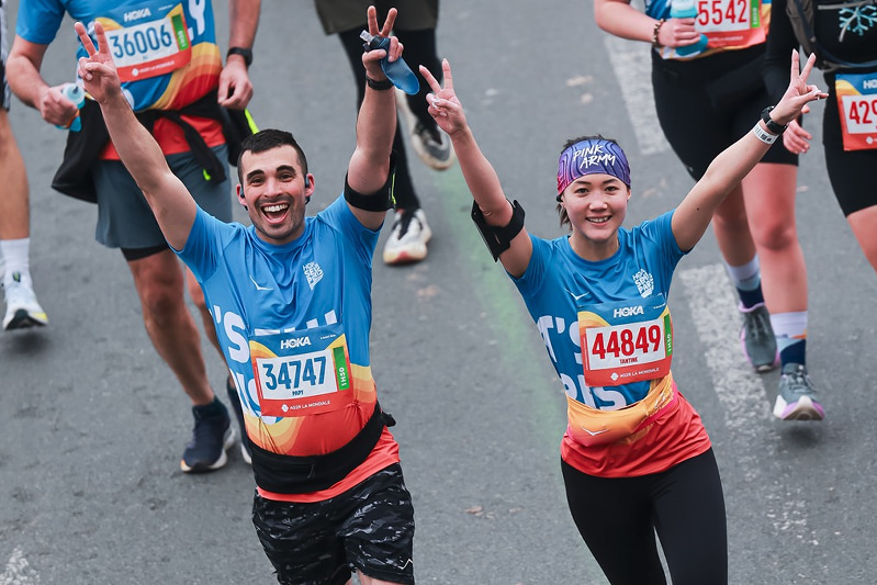 Corredor siguiendo un plan de media maratón sub 2h para lograr su reto de running