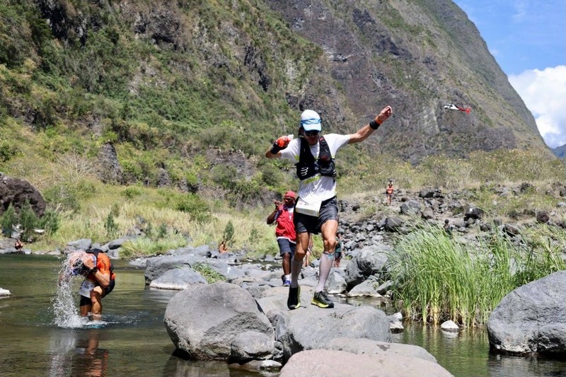 Corredor de trail running planifica carreras preparatorias para la Diagonale des Fous en La Reunión